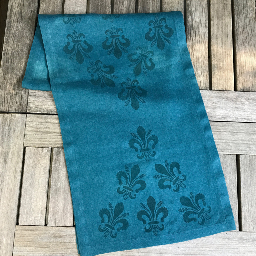 Florentine Lily Table Runner